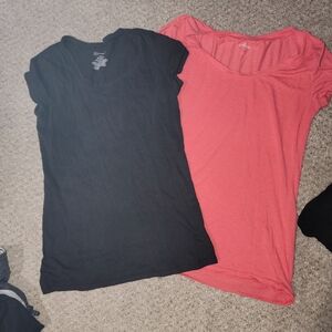2 pair of casual tshirts